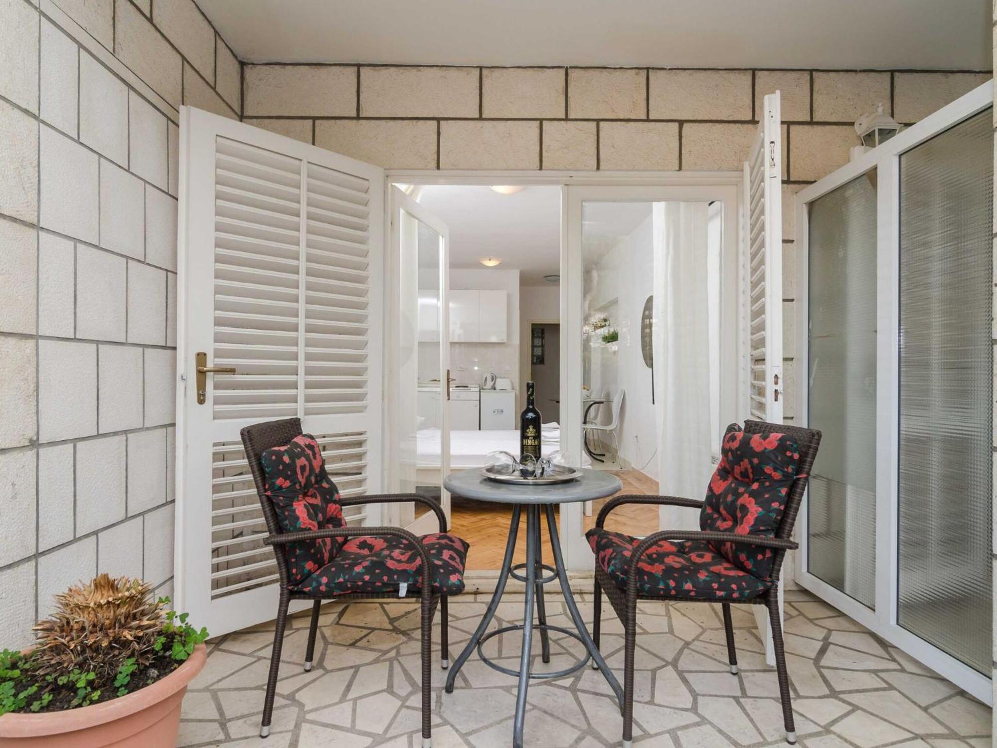 Apartment House Ariva - With Balcony 2 Adults - A2